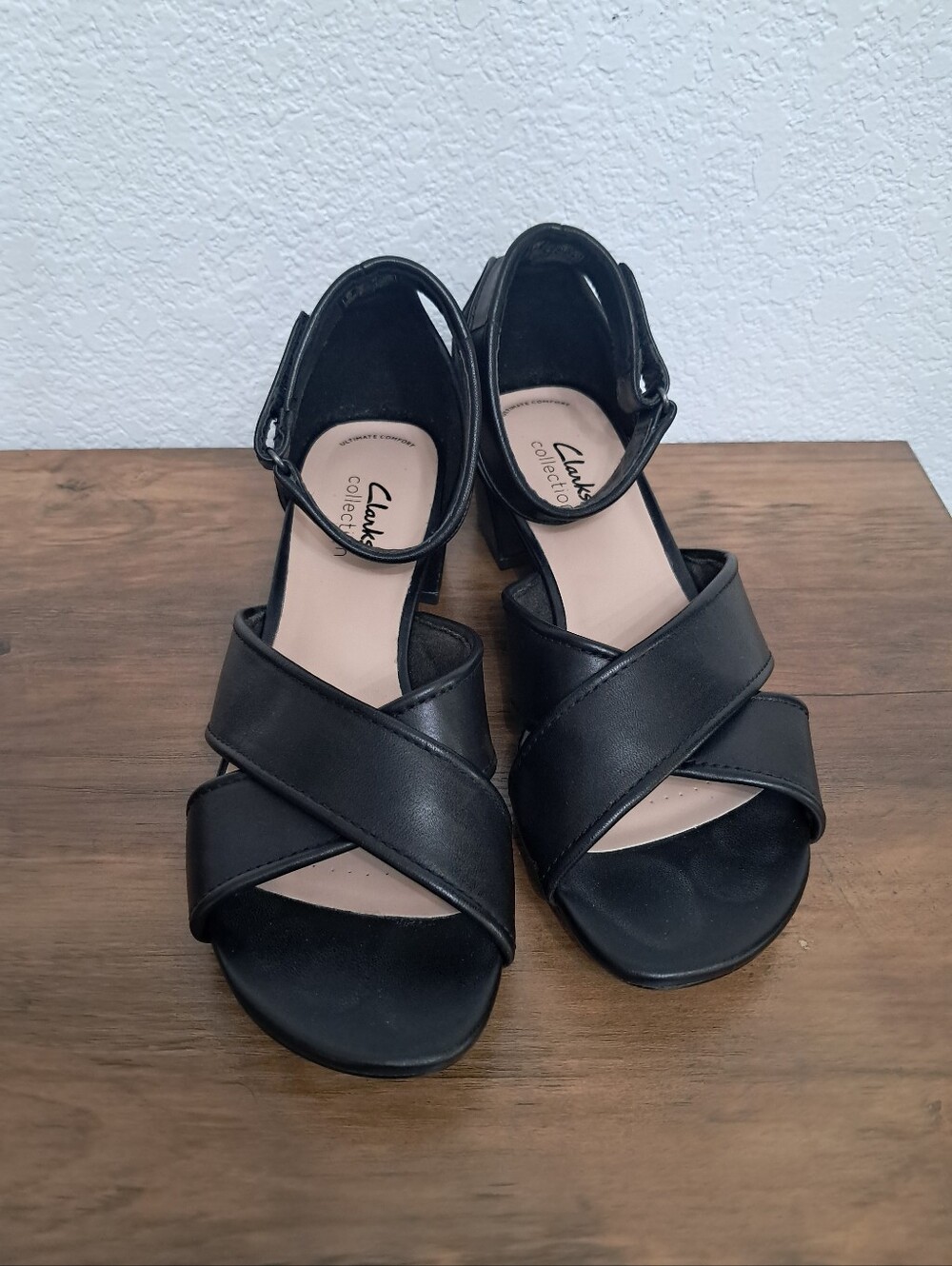Clarks Caroleigh Rise Sandal Black Leather Block Heel Sz 8 Ankle Strap Open Toe